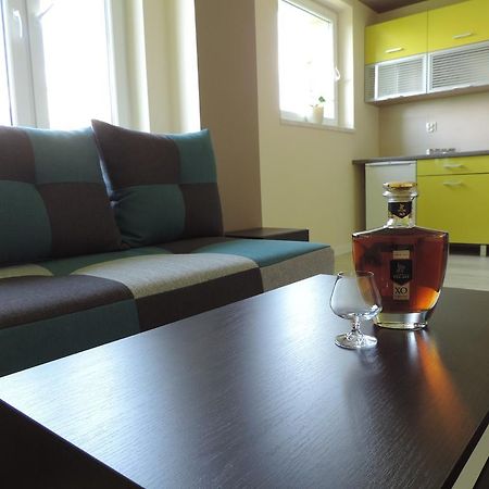 Apartament Green Кросно Екстериор снимка