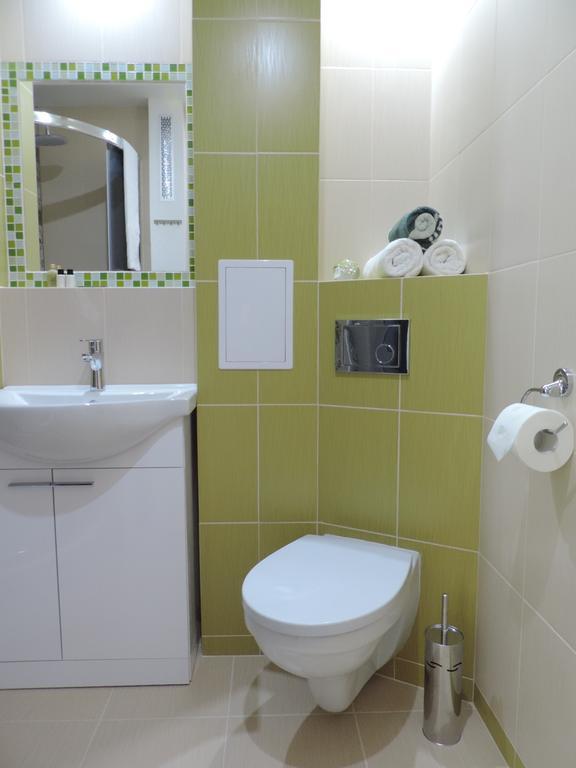 Apartament Green Кросно Екстериор снимка